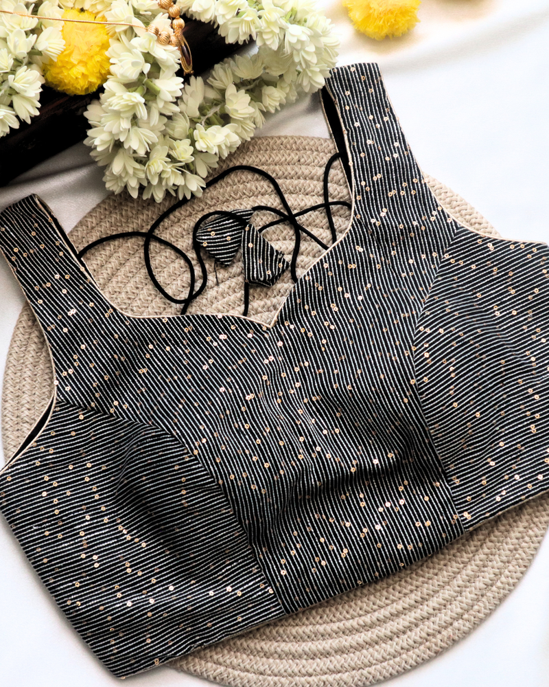 Black Embroidery Curved V Neck  Sleeveless Blouse Size 34