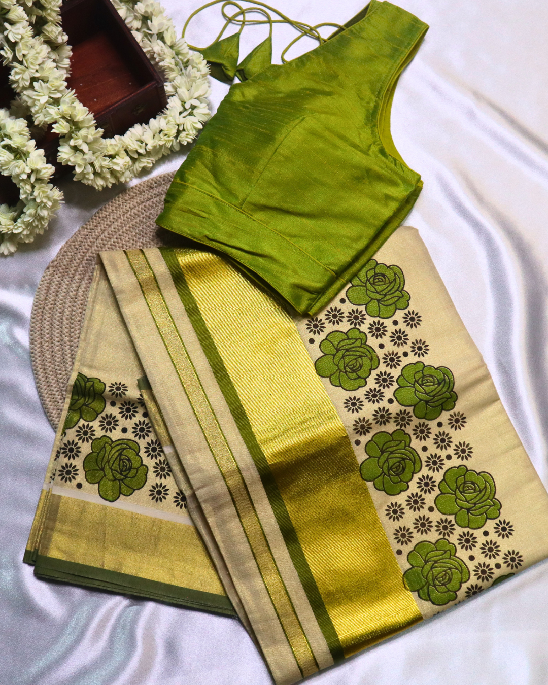 Set Saree with Green Flower Digital Print
