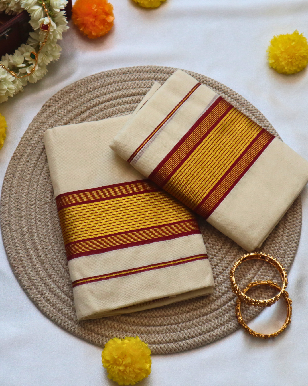 Set Mundu - Thin Marron Gold Kara