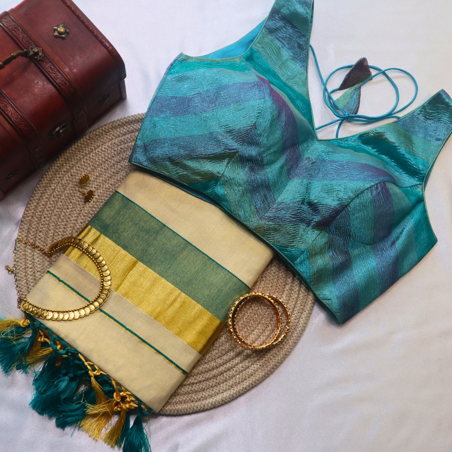 Set Saree - Gold Green border with Gold Green Tussels